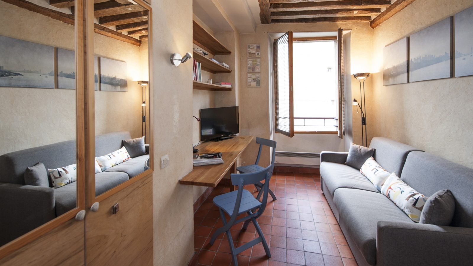 Studio rental in Paris, Rue du Dragon