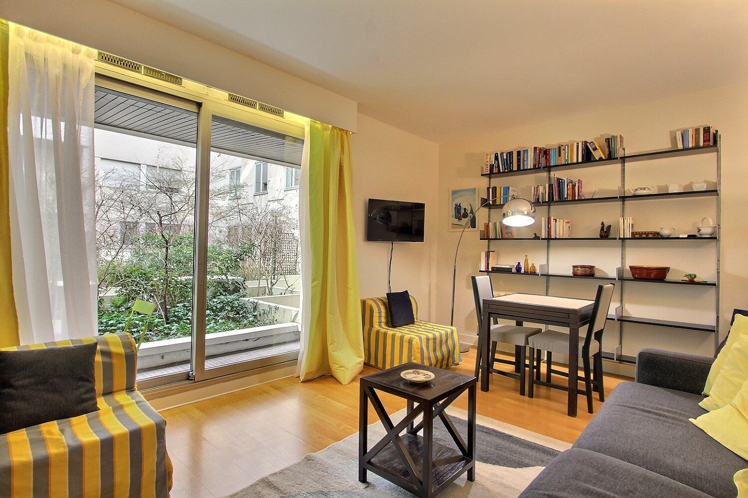 Studio rental in Paris, Rue Duguay Trouin