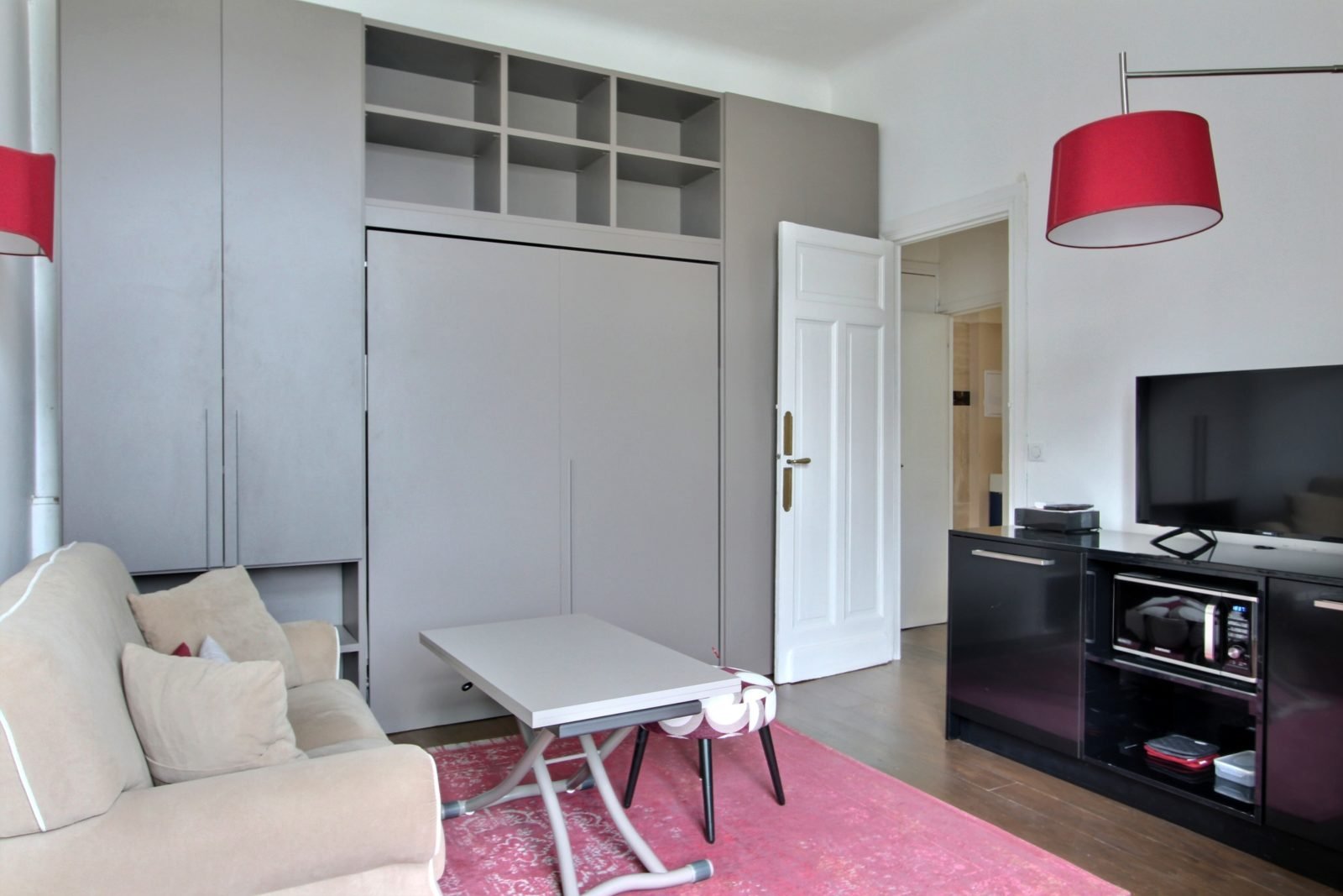 Location appartement 2 pièces à Paris, Avenue des Champs-Élysées